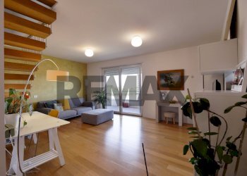Sala da pranzo - Attico via Mimmo Conenna
40, Bari - foto 4