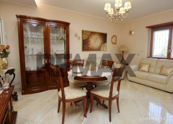 Sala da pranzo - Three-room apartment via 4 novembre
 
11, Vinovo - photo 2