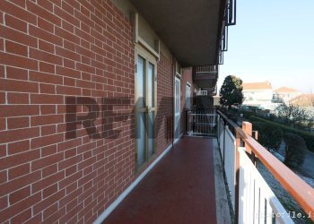 Balcone - Two-room apartment via 4 novembre 11
 
11, Vinovo - photo 3