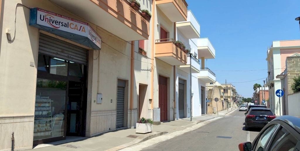 Zona - Colorificio - Ferramenta - Elettricità via Piave, Matino - foto 1