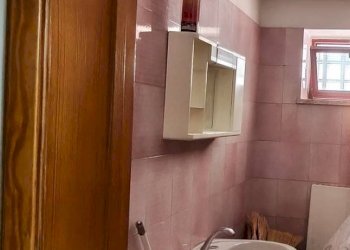 Bagno - Colorificio - Ferramenta - Elettricità via Piave, Matino - foto 11