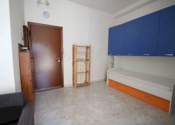 Camera da letto - Monolocale piazzale Vincenzo Cuoco, 4, Milano - foto 9