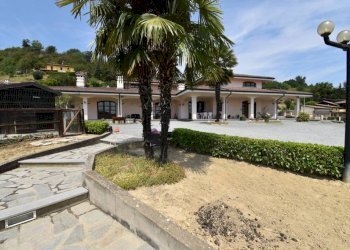 Giardino - Villa strada Vecchia d'Asti, Nizza Monferrato - photo 9