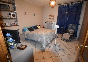Camera da letto - Villa strada Vecchia d'Asti, Nizza Monferrato - foto 23