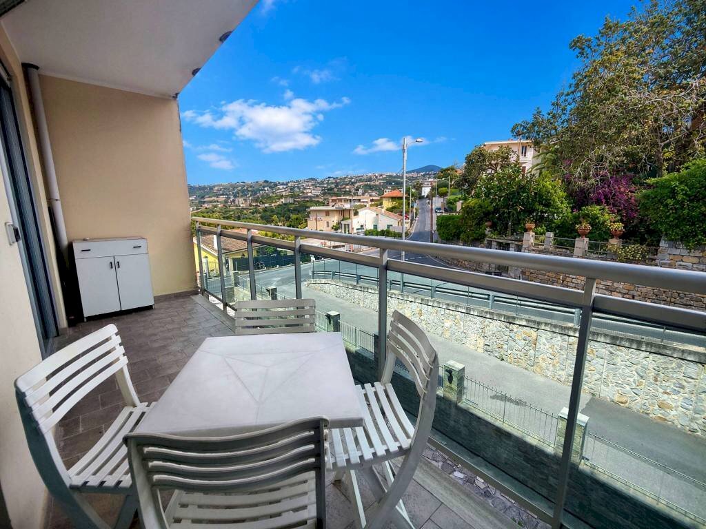 Terrazzo - Bilocale strada Privata Serenella, 36, Sanremo - foto 2