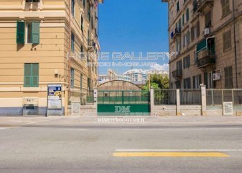 Dettagli - Shop via Giovanni Tomaso Invrea, Genova (neighborhood Foce) - photo 1