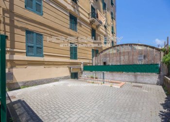 Dettagli - Shop via Giovanni Tomaso Invrea, Genova (neighborhood Foce) - photo 2