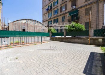 Dettagli - Shop via Giovanni Tomaso Invrea, Genova (neighborhood Foce) - photo 3