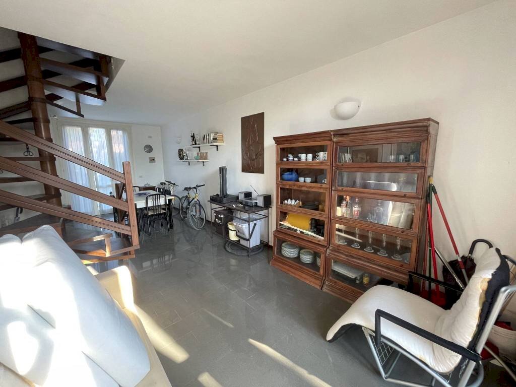 Soggiorno - Terraced Villa viale degli Oleandri, Ravenna (neighborhood Porto Corsini) - photo 3