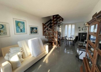 Soggiorno - Villa a Schiera viale degli Oleandri, Ravenna (zona Porto Corsini) - foto 5