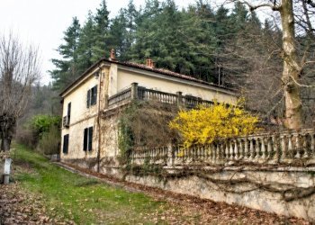 Facciata - Villa via Valdieri, 66, Borgo San Dalmazzo - foto 1