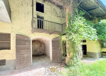 Facciata - Villa via Valdieri, 66, Borgo San Dalmazzo - foto 12