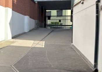 Cortile interno - Box via Varallo, 14, Torino (zona Vanchiglietta) - foto 3