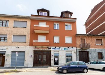 Facciata - Two-room apartment via Nicola Porpora, 9, Torino (neighborhood Rebaudengo) - photo 1