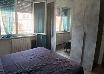 Camera da letto - Bilocale via Nicola Porpora, 9, Torino (zona Rebaudengo) - foto 8
