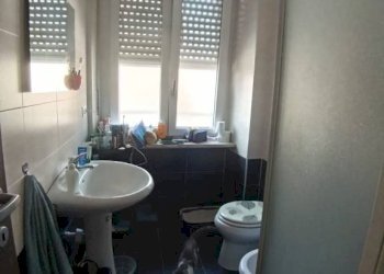 Bagno - Bilocale via Nicola Porpora, 9, Torino (zona Rebaudengo) - foto 11
