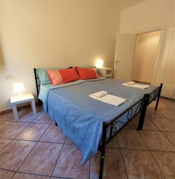 Camera da letto - Three-room apartment via Pietralata, Bologna (neighborhood Centro Storico) - photo 3