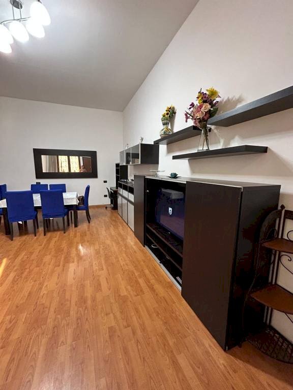 Soggiorno - Bilocale via Castelmerlo, 4/3a, Bologna (zona Massarenti) - foto 2