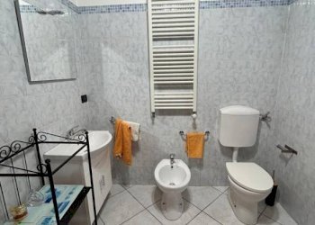Bagno - Bilocale via Castelmerlo, 4/3a, Bologna (zona Massarenti) - foto 11