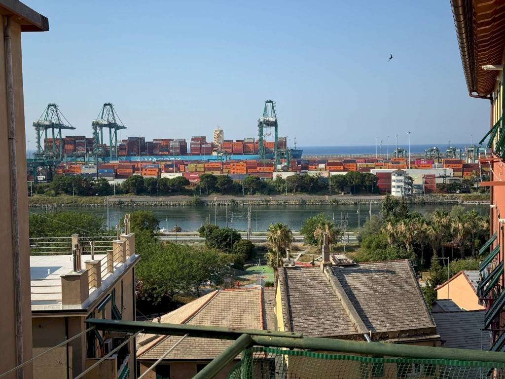 Vista - Trilocale via Sapello, Genova (zona Prà) - foto 1