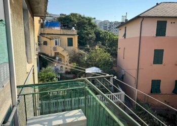 Balcone - Trilocale via Sapello, Genova (zona Prà) - foto 3