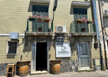 Edificio all\'aperto - Commercial Premises corso dei bruzi
74 - 76, Cosenza - photo 2