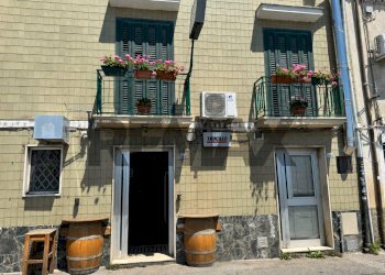 Edificio all\'aperto - Commercial Premises corso dei bruzi
74 - 76, Cosenza - photo 1