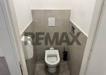 Bagno - Commercial Premises corso dei bruzi
74 - 76, Cosenza - photo 6