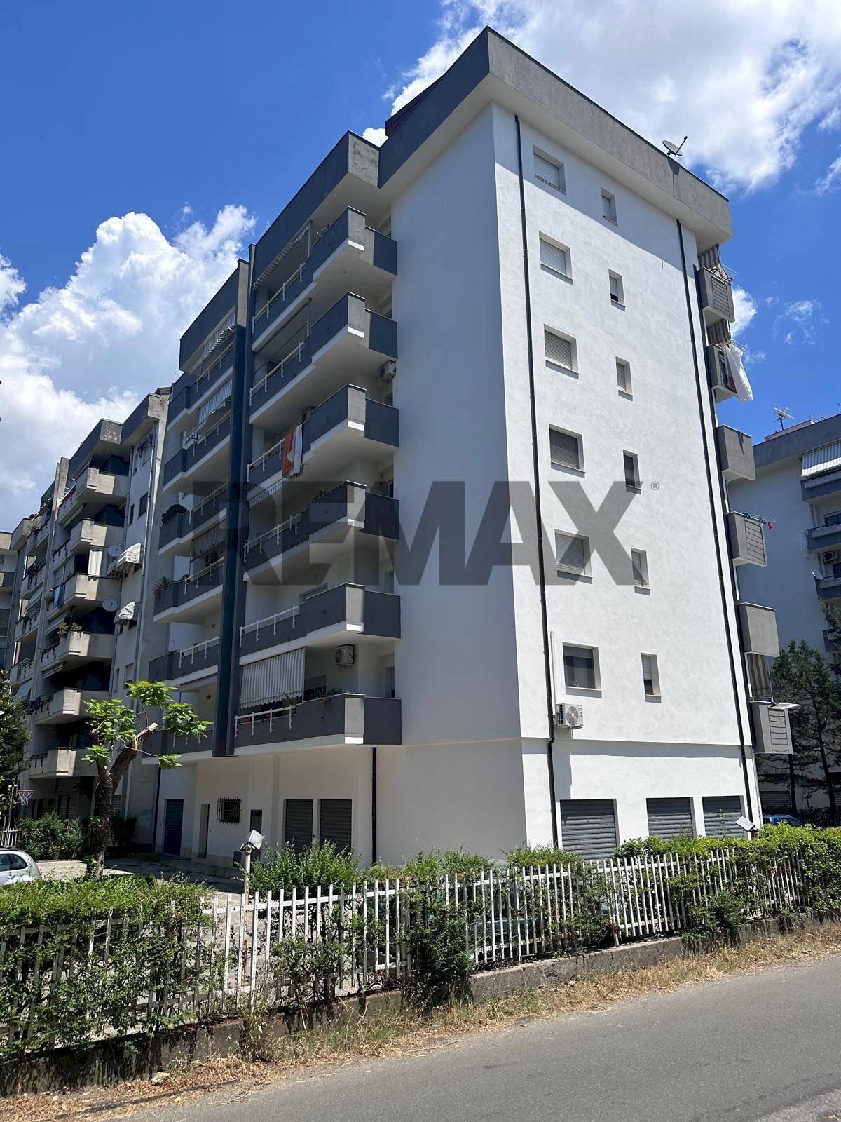 Edificio all\'aperto - Four-room apartment via piersanti mattarella
 
20, Cosenza - photo 1