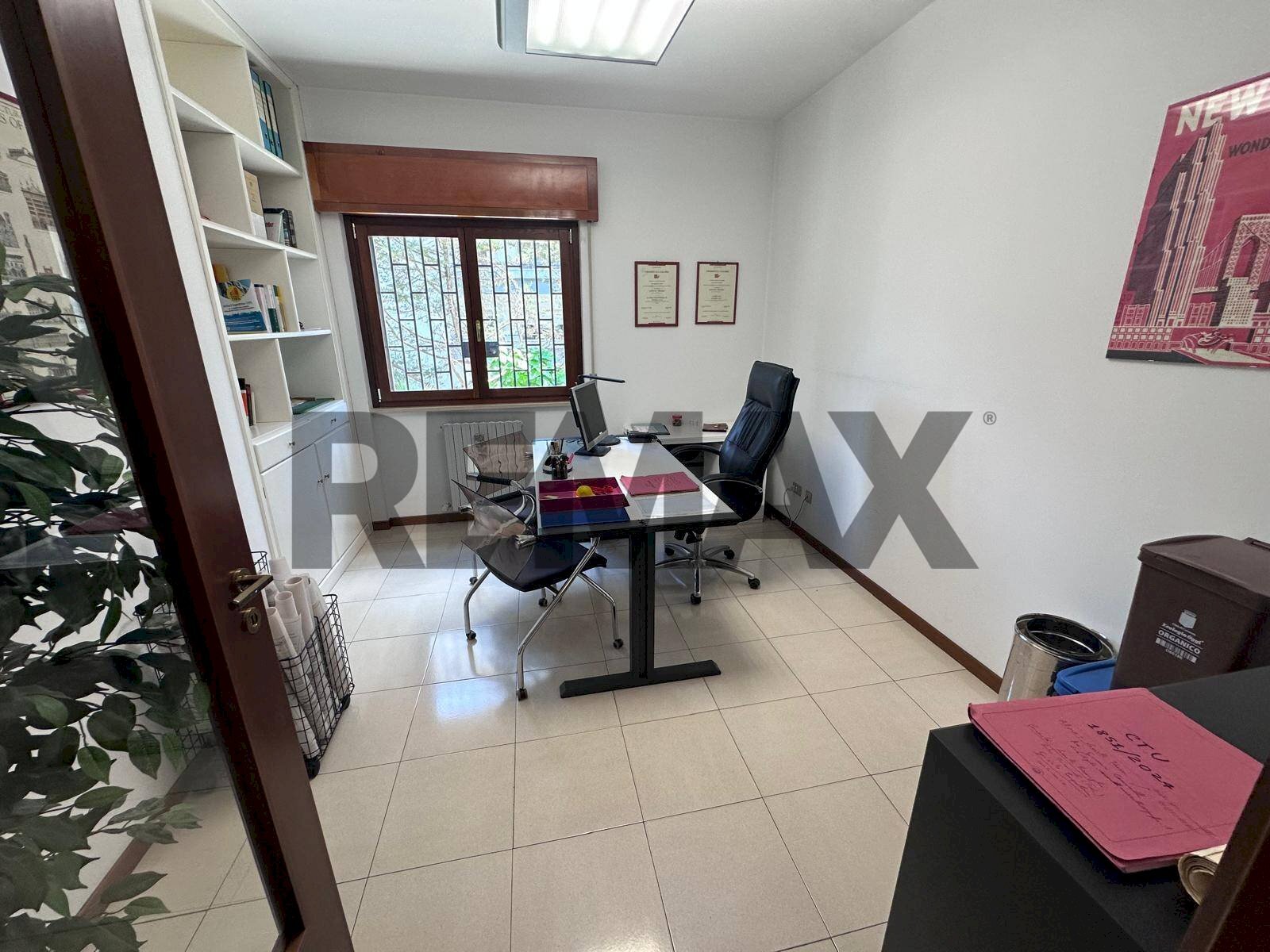 Ufficio - Four-room apartment via piersanti mattarella
 
20, Cosenza - photo 2