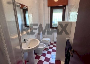 Bagno - Four-room apartment via piersanti mattarella
20, Cosenza - photo 11