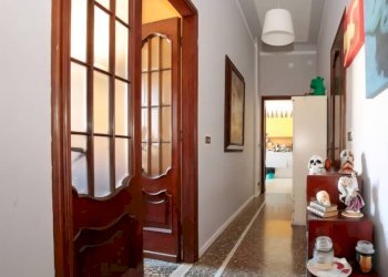 Corridoio - Appartamento via Stefano Dondero, Genova (zona Sampierdarena) - foto 8