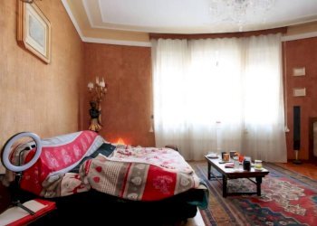 Camera da letto - Appartamento via Stefano Dondero, Genova (zona Sampierdarena) - foto 27