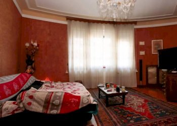 Camera da letto - Appartamento via Stefano Dondero, Genova (zona Sampierdarena) - foto 29