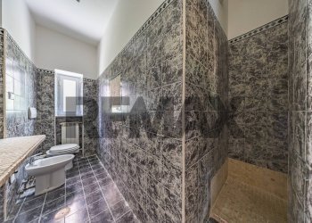 Bagno - Bilocale Viale Della Repubblica
163, Marino - foto 24