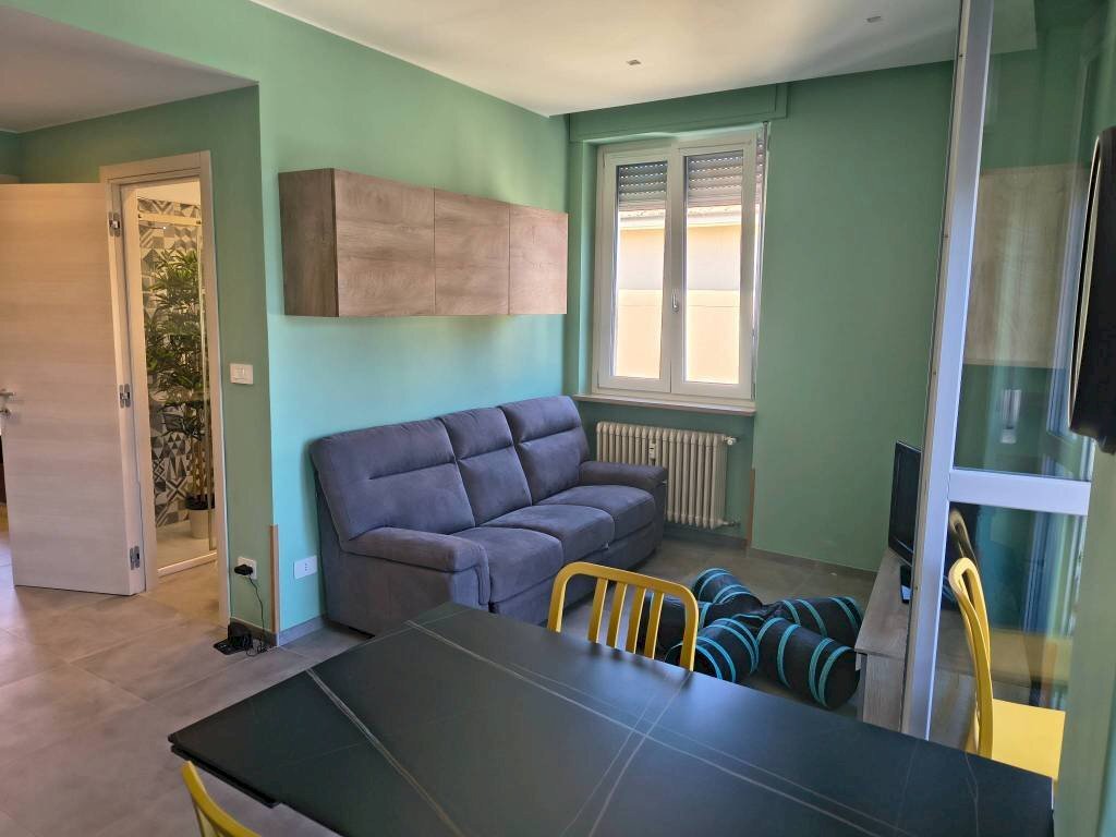 Salone - Three-room apartment Cuneo (neighborhood Centro) - photo 3