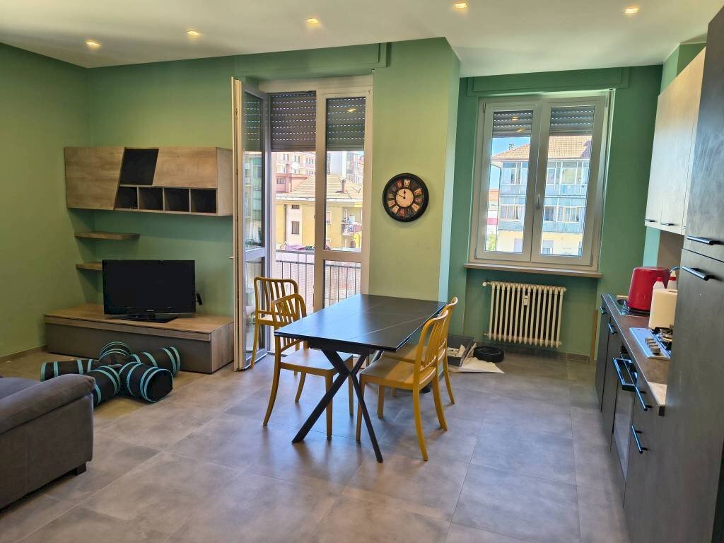 Salone - Three-room apartment Cuneo (neighborhood Centro) - photo 3