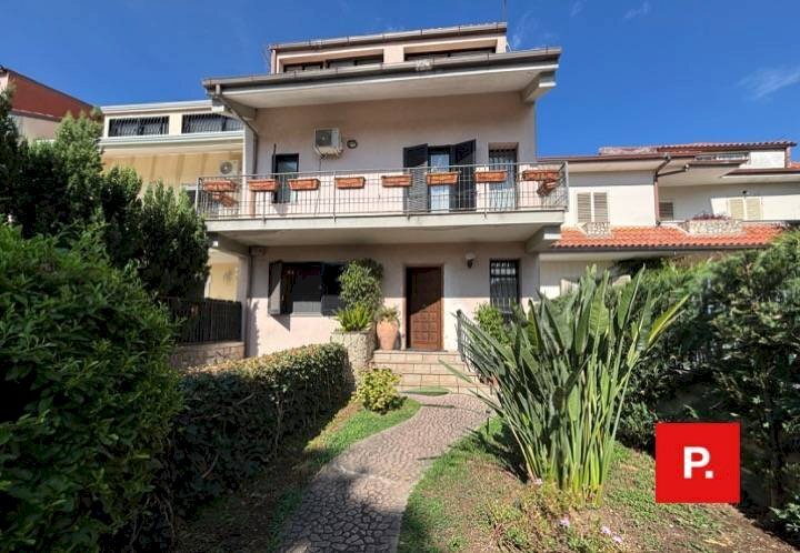 Foto 1 - Terraced Villa via martiri di caiazzo
 
28, Caserta - photo 1