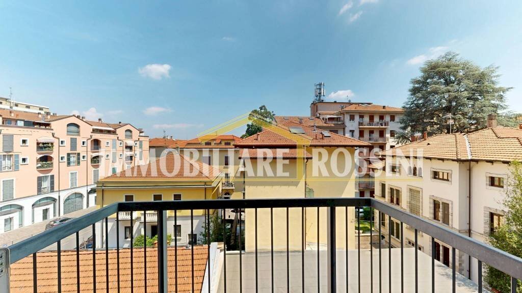 Balcone - Three-room apartment via Maria Virginia Staurenghi, 32, Varese - photo 3