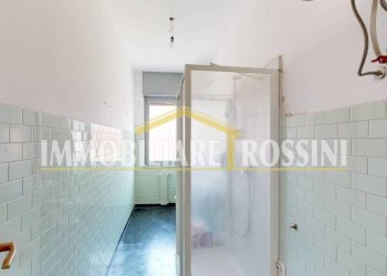 Bagno - Trilocale via Maria Virginia Staurenghi, 32, Varese - foto 16