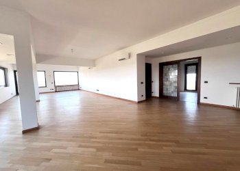Four-room apartment Piazza Stefano Jacini, Roma - photo 1