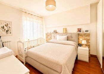 camera matrimoniale - Four-room apartment Aulla - photo 3