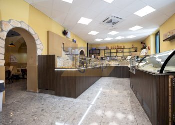 Interni - Tobacco shop Via Salaria, Roma - photo 28