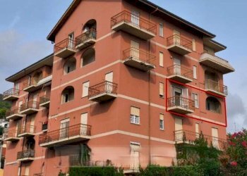 2 - Three-room apartment at auction Via Santa Matilde 6, Andora - photo 1
