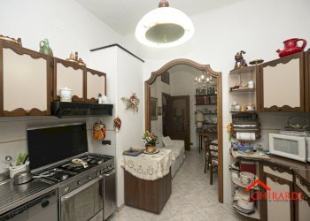 3.2 cucina.jpg - Appartamento Via Antonio Canobbio 1, Genova (zona Sestri Ponente) - foto 13