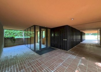 Ingresso/Zona comune condominiale - Three-room apartment Como - photo 2