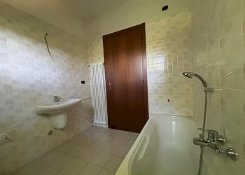 Bagno - Three-room apartment Como - photo 23