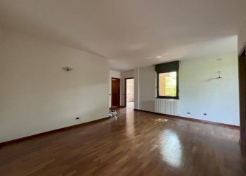 ingresso/zona giorno - Three-room apartment Via Giovane Italia, Como - photo 3
