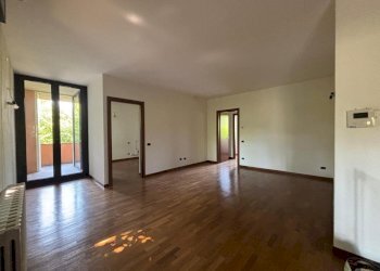 Zona giorno - Three-room apartment Via Giovane Italia, Como - photo 4