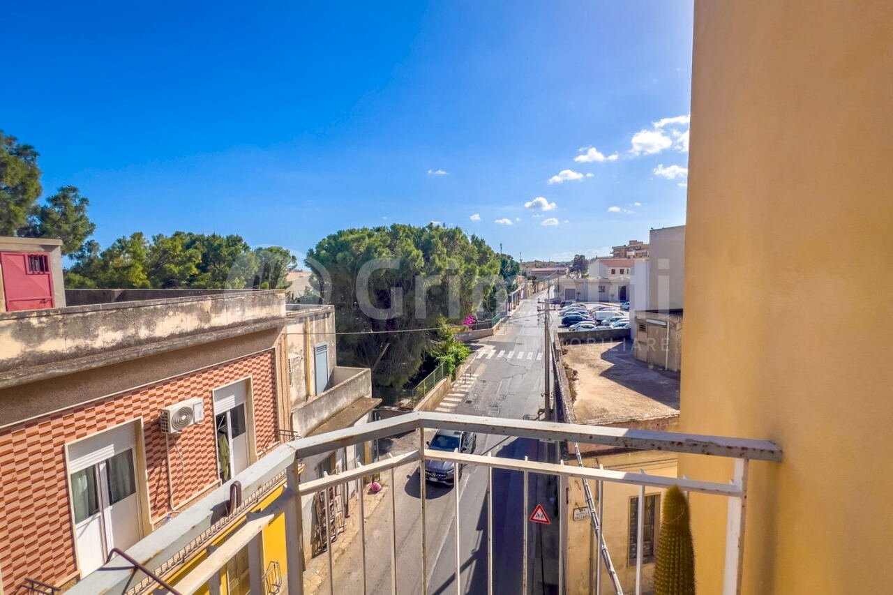 03.jpg - Apartment Via Achille Vaccarisi 106, Avola - photo 3